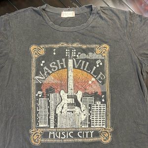 Altar’D state graphic tee size XL